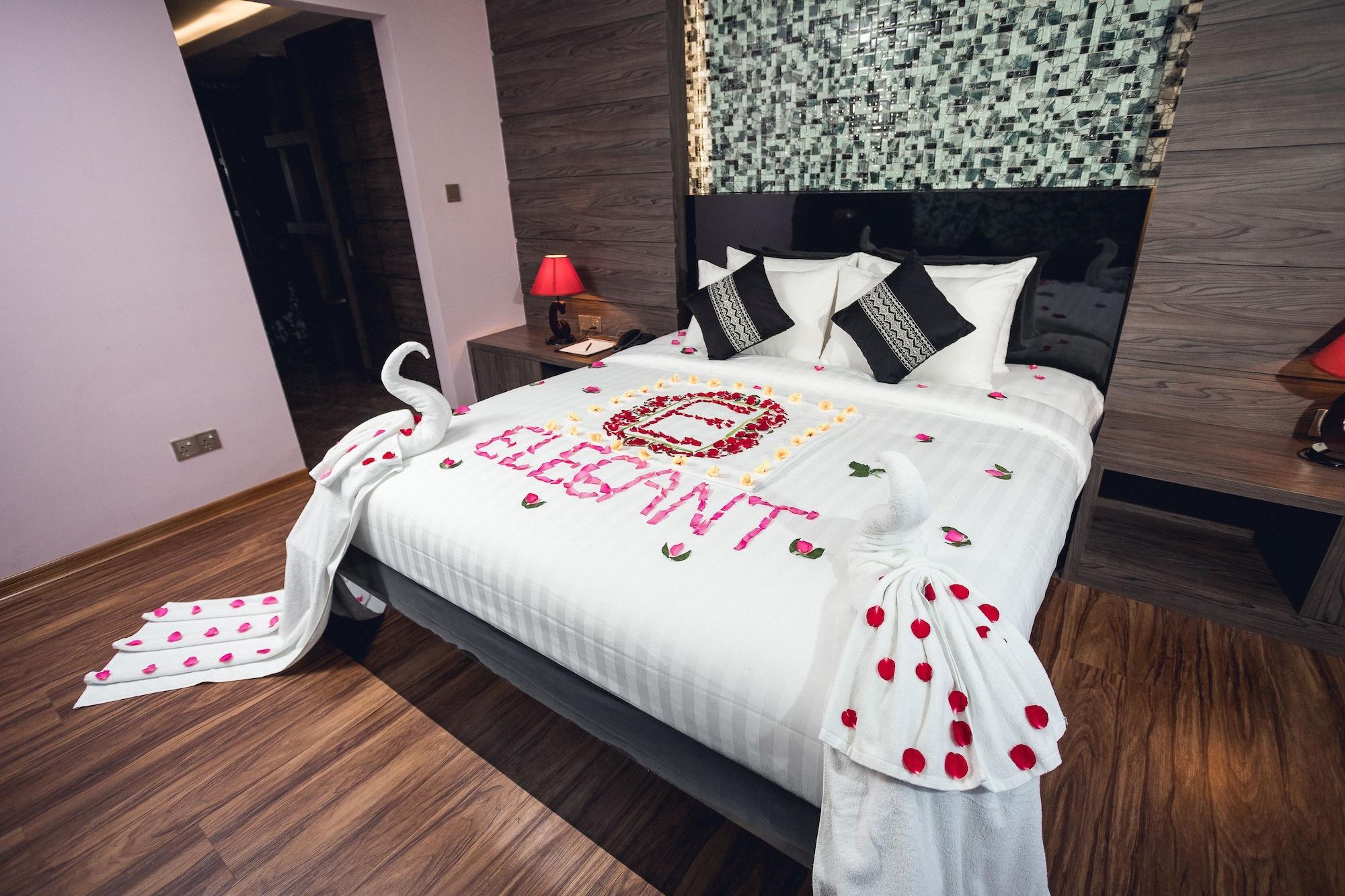 Elegant Hotel Pyi Thar Yar Yangon Exterior foto