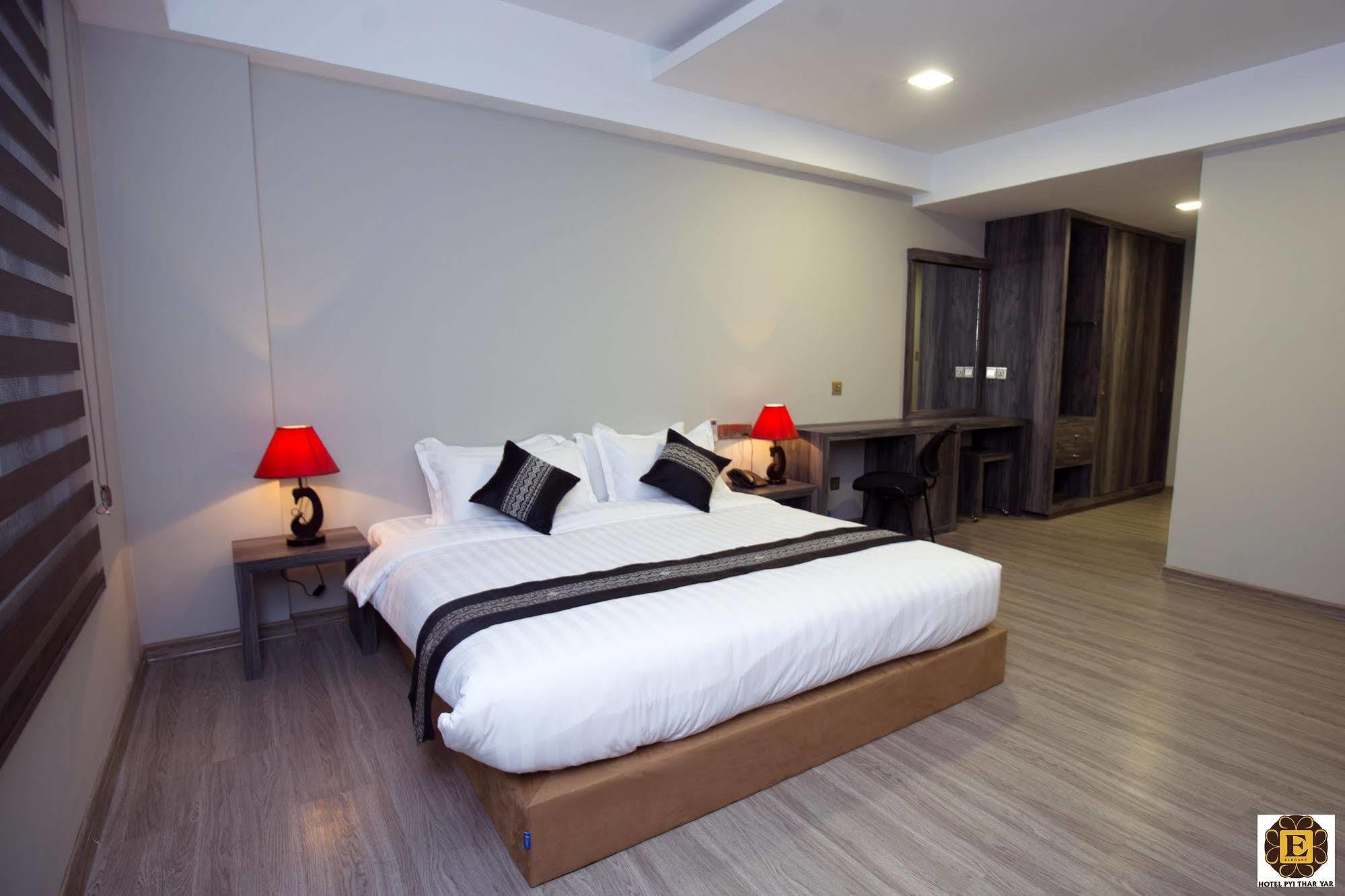 Elegant Hotel Pyi Thar Yar Yangon Exterior foto