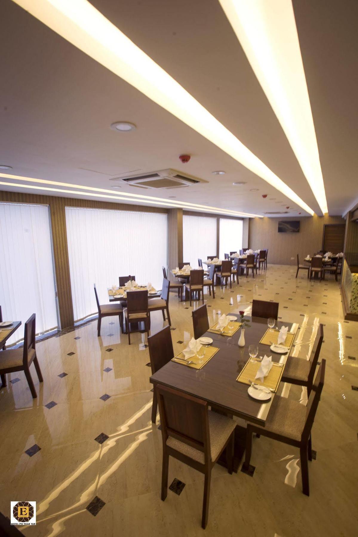 Elegant Hotel Pyi Thar Yar Yangon Exterior foto
