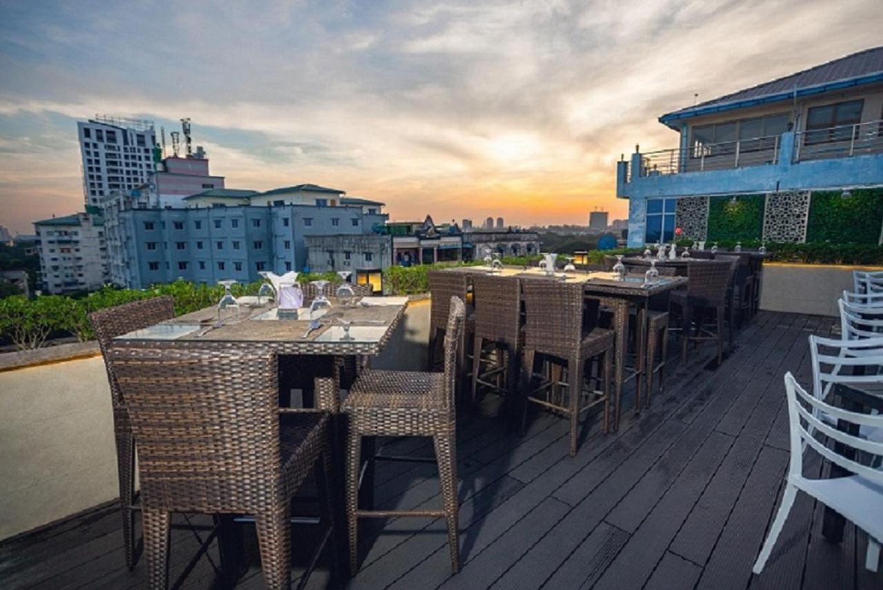 Elegant Hotel Pyi Thar Yar Yangon Exterior foto